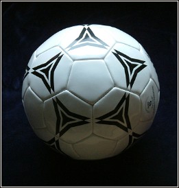 Piłka nożna - Fussball_wiki.jpg