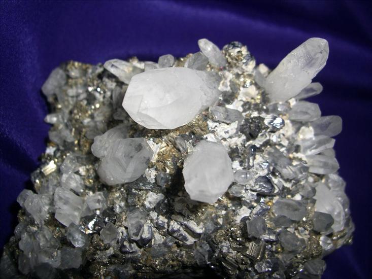 Kamienie mineraly - kmks viko 0368.jpg