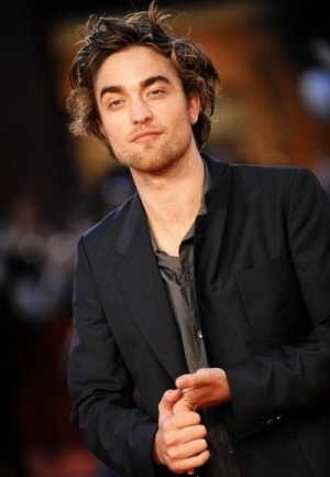 Robert Pattinson - RobertPattinson7.jpg