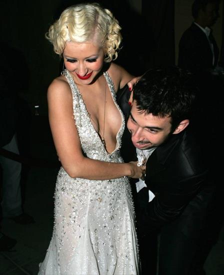 Christina Aguilera - christina-a_net-engagementparty-2005apr30santamonica-25.jpg