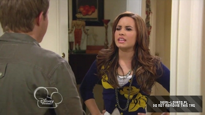 Demi Lovato - normal_Sonny_With_A_Chance_-_Season_2_Episode_26_-_New_Girl_1_0820.jpg