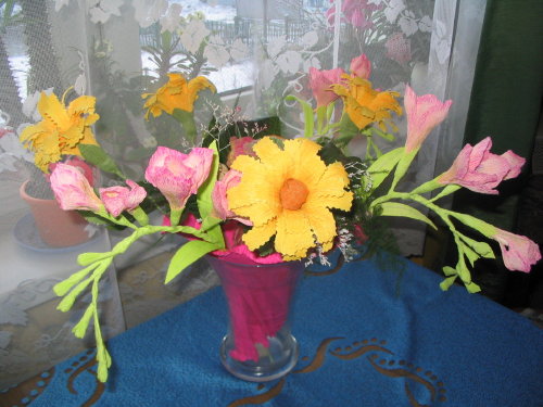 kwiaty z papieru i bibuły - 6bbfe020e26629bemed.jpg