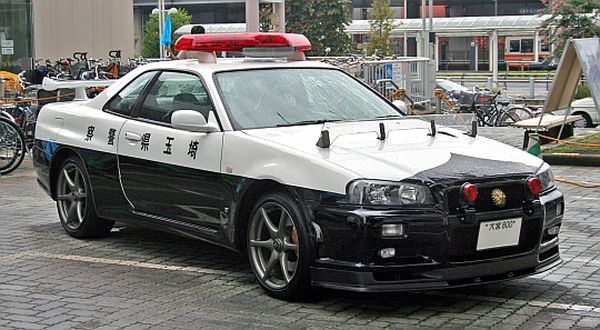 POLICYJNE BRYKI - Nissan Skyline R34 GT-R Japonia.jpeg