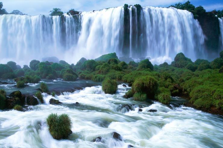 Krajobrazy - Iguassu Falls, Brazil.JPG