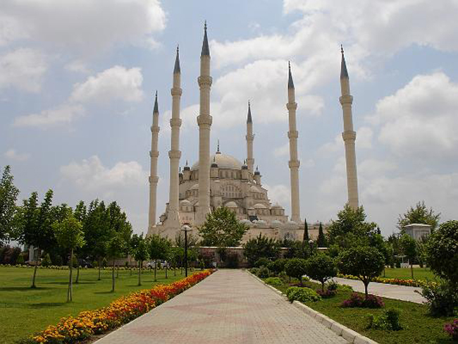 Turcja - TurcjaSabanci Mosque in Adana - Turkey.jpg