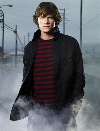 Zdjęcia aktorów, promocyjne, screeny itd - Dean-Winchester-supernatural-35711_784_1024.jpg