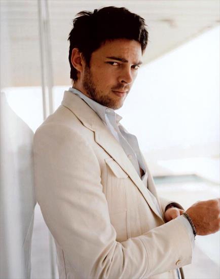 Karl Urban - Karl-Urban-karl-urban-1155226_792_1003.jpg