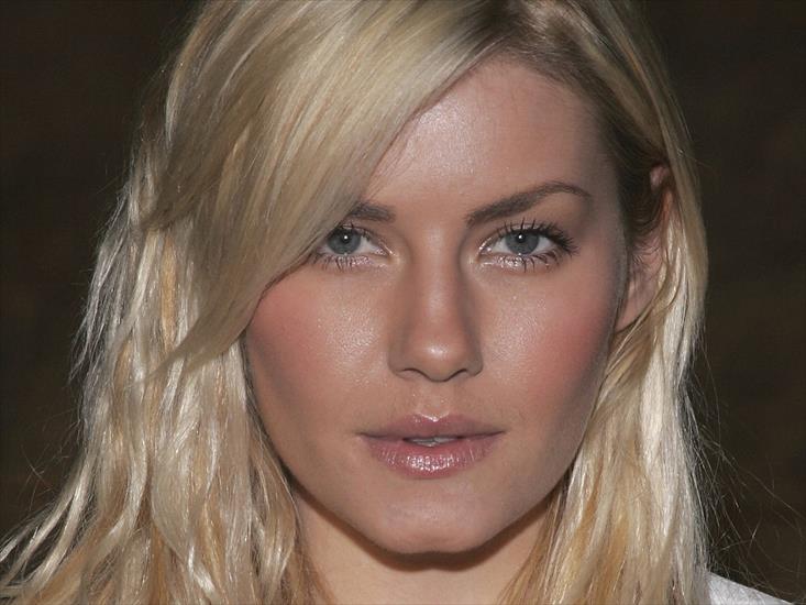 32 Elisha Cuthbert różne - elisha1541600x1200.jpg