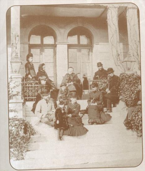 DAMA I GENTLEMAN W SEPII - Meran 1882 r..jpg