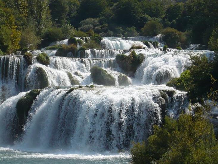B - croatia-waterfalls.jpg