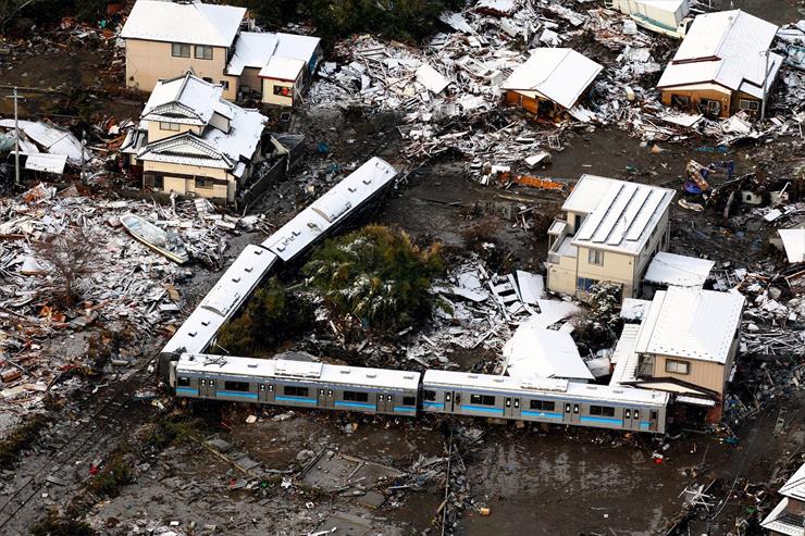 Japonia  zdjęcia po Tsunami - epa-JAPANEARTHQUAKE4.jpg