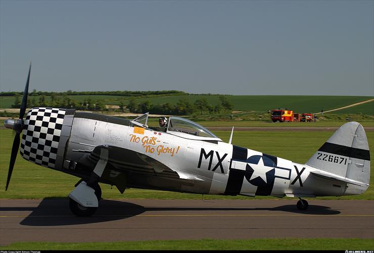  SAMOLOTY - Airworthy-Republic-P-47D-Thunderbolt-warbird-as-8AF-78FG82FS-MX-X-ex-USAAF-42-26671-15.jpg