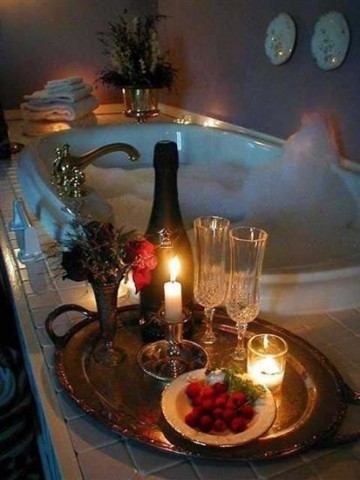 Uroczy wieczór - lamka szampana.jpg