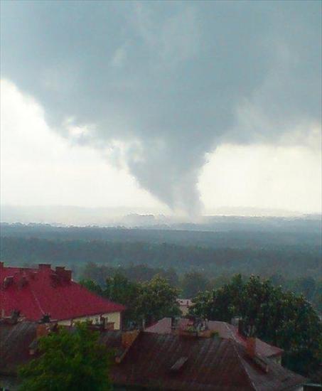 TORNADA - tornadoi.jpg