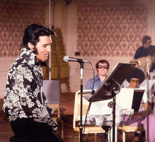 Elvis Presley - u.jpg