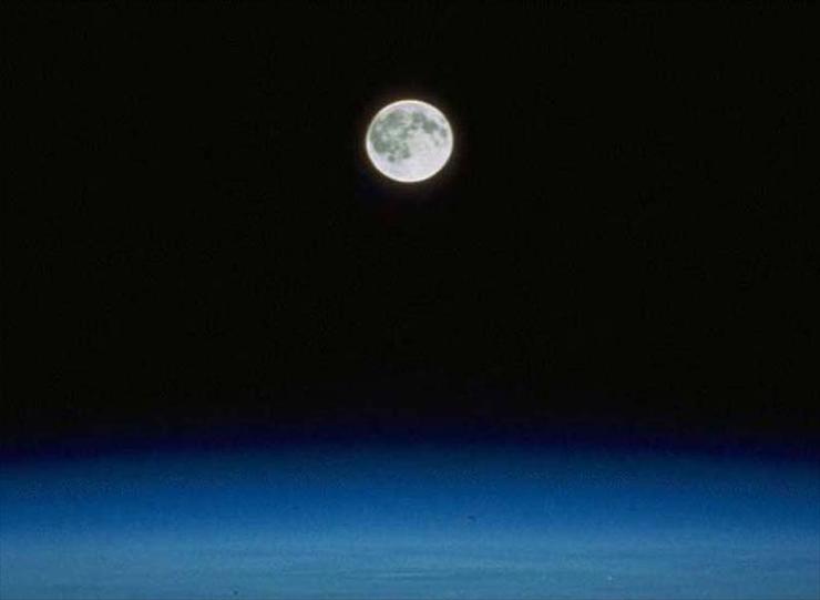 Kosmos - Widok Księżyca z Ziemi.jpg