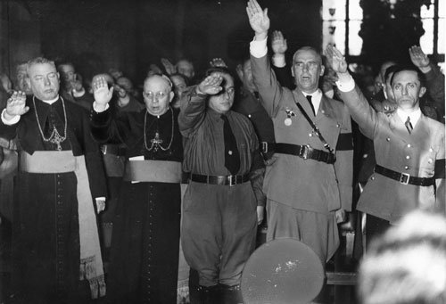 II wojna światowa - nazi-priests.jpg