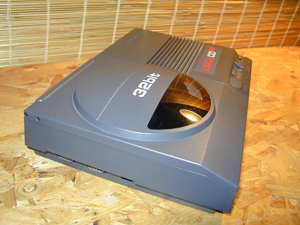Amiga CD32 - joy x2.jpg