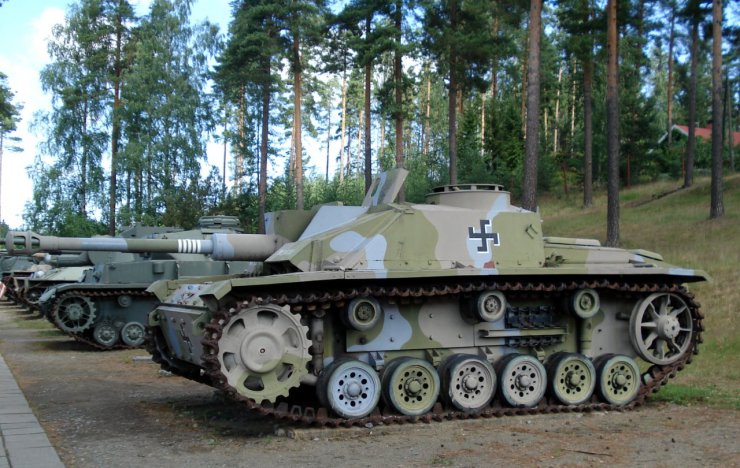 czolgi - Sturmgeschtz 40 Ausf. G Museum Parola.jpg